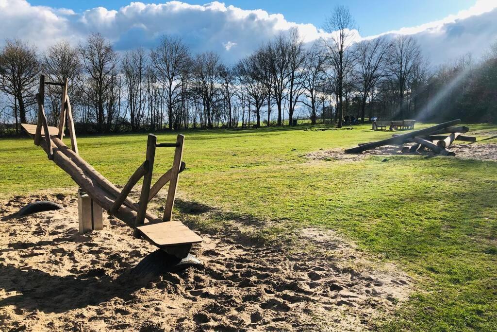 Vakantiebungalow In Bosrijke Omgeving Luttenberg Villa Bagian luar foto