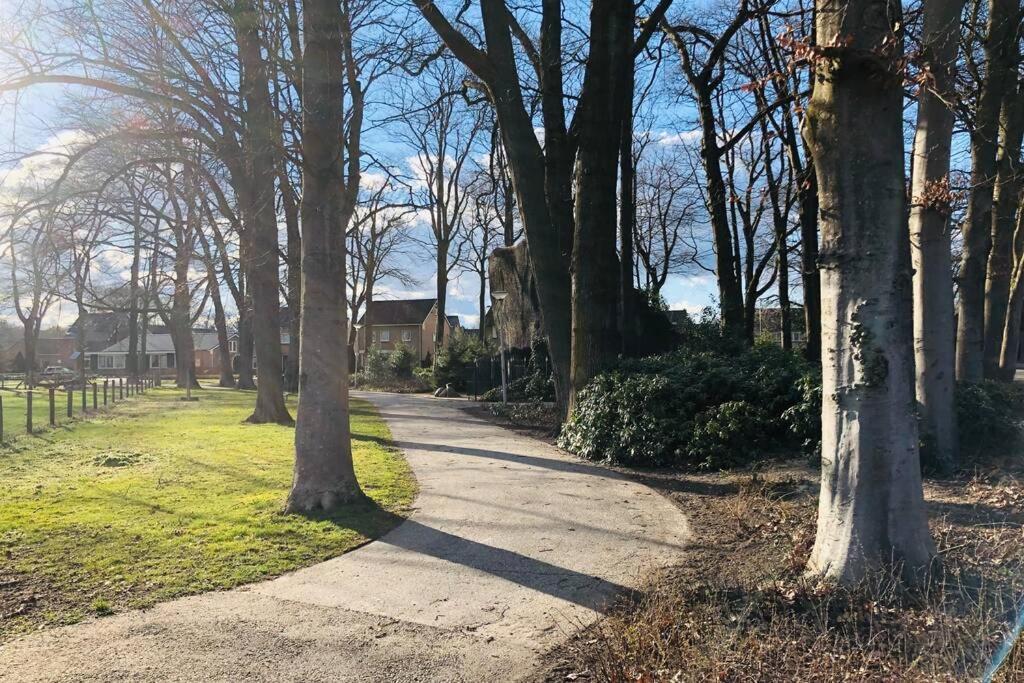 Vakantiebungalow In Bosrijke Omgeving Luttenberg Villa Bagian luar foto
